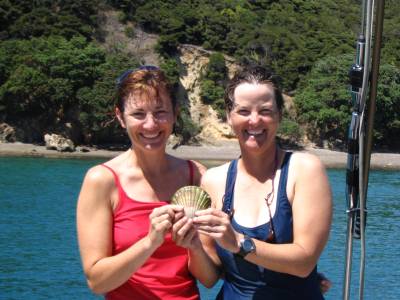Leanne and Kathy with the lone scallop from the first expedition